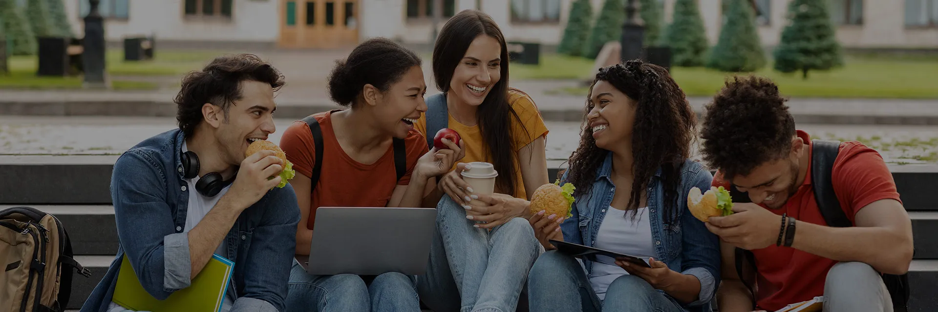 college students eating outside
